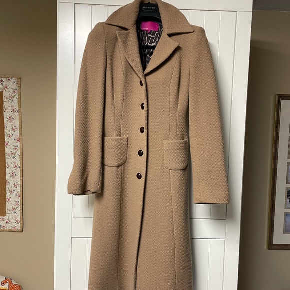 Mexx size 8. Tan coat - Picture 1 of 3